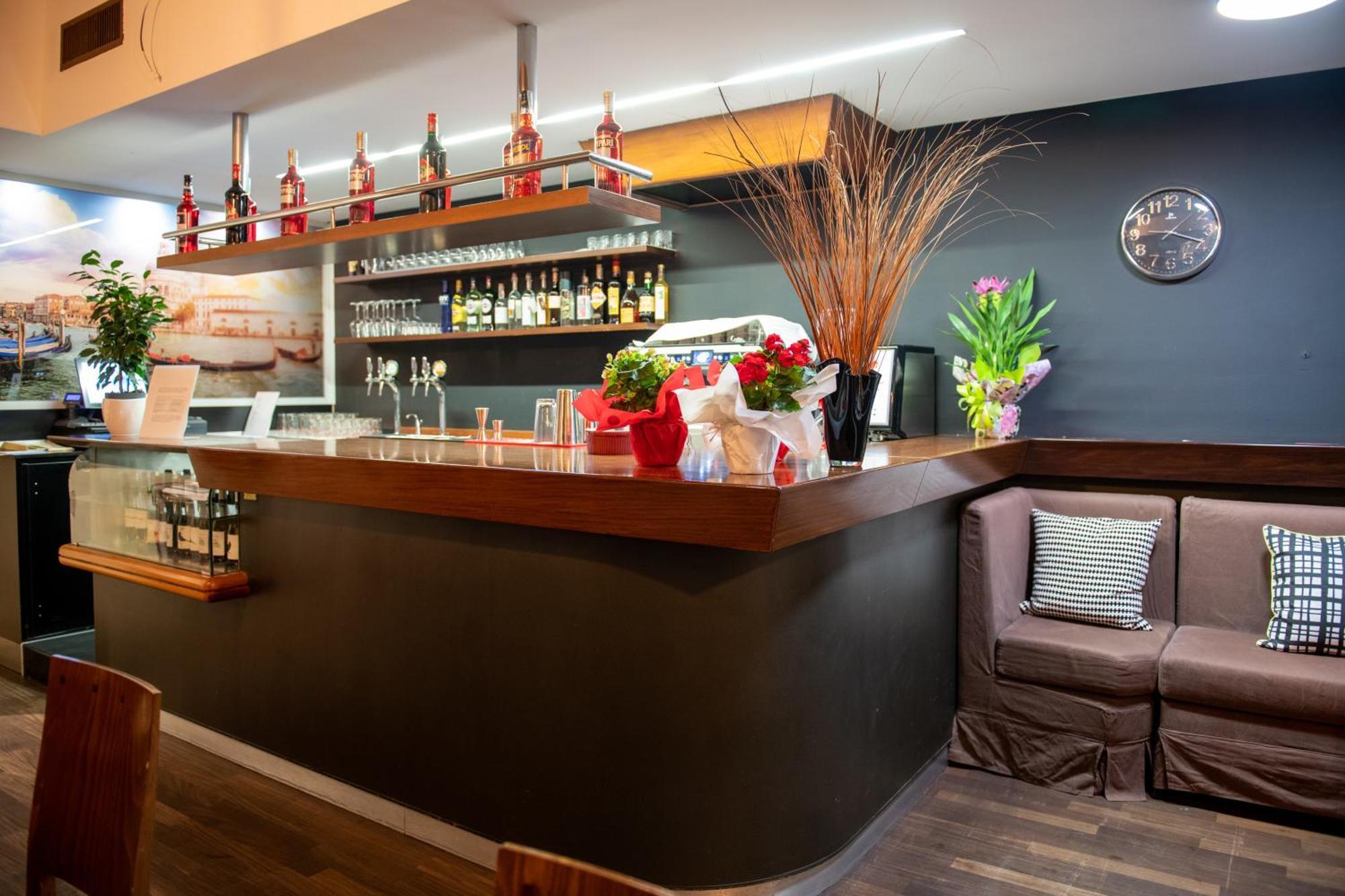 Hotel Autoespresso Venice - Atika & Atif Маргера Экстерьер фото